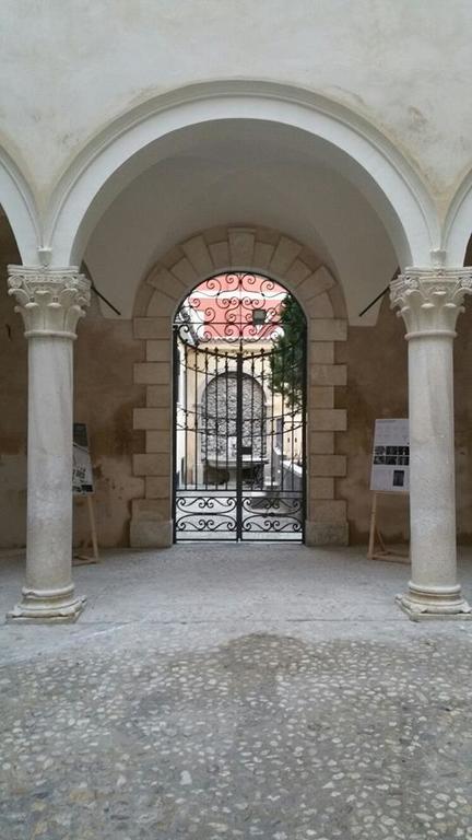 B&B Il Vicoletto LʼAquila Exterior foto