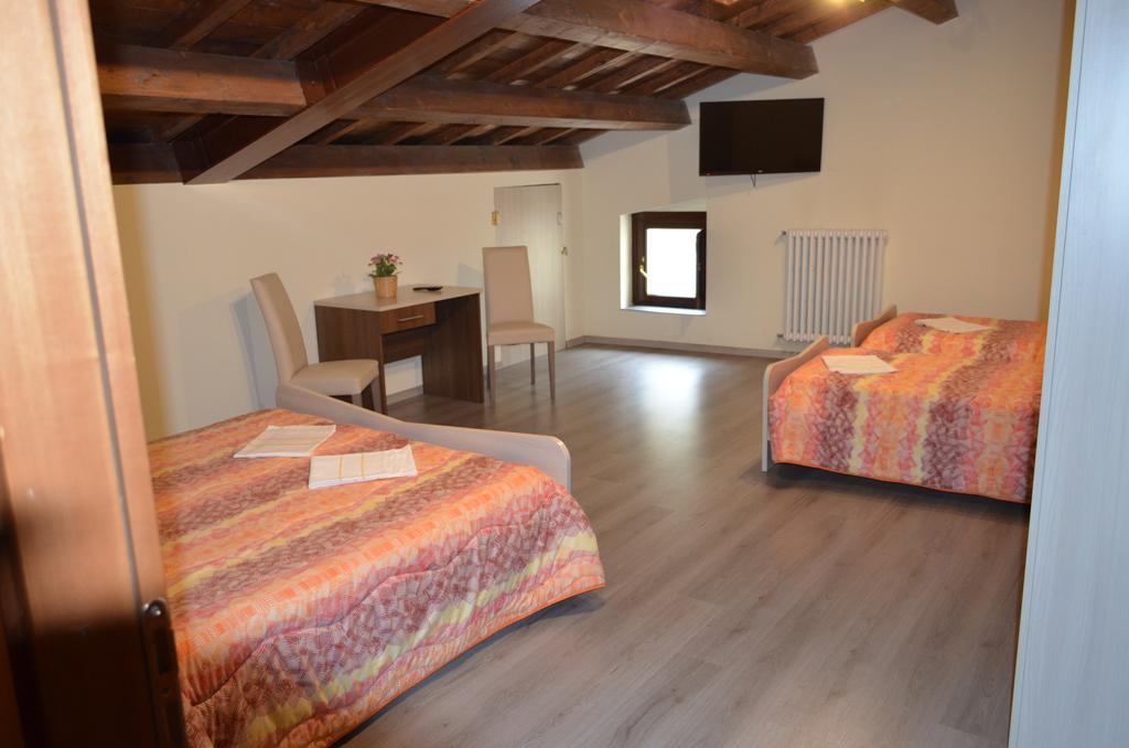 B&B Il Vicoletto LʼAquila Exterior foto